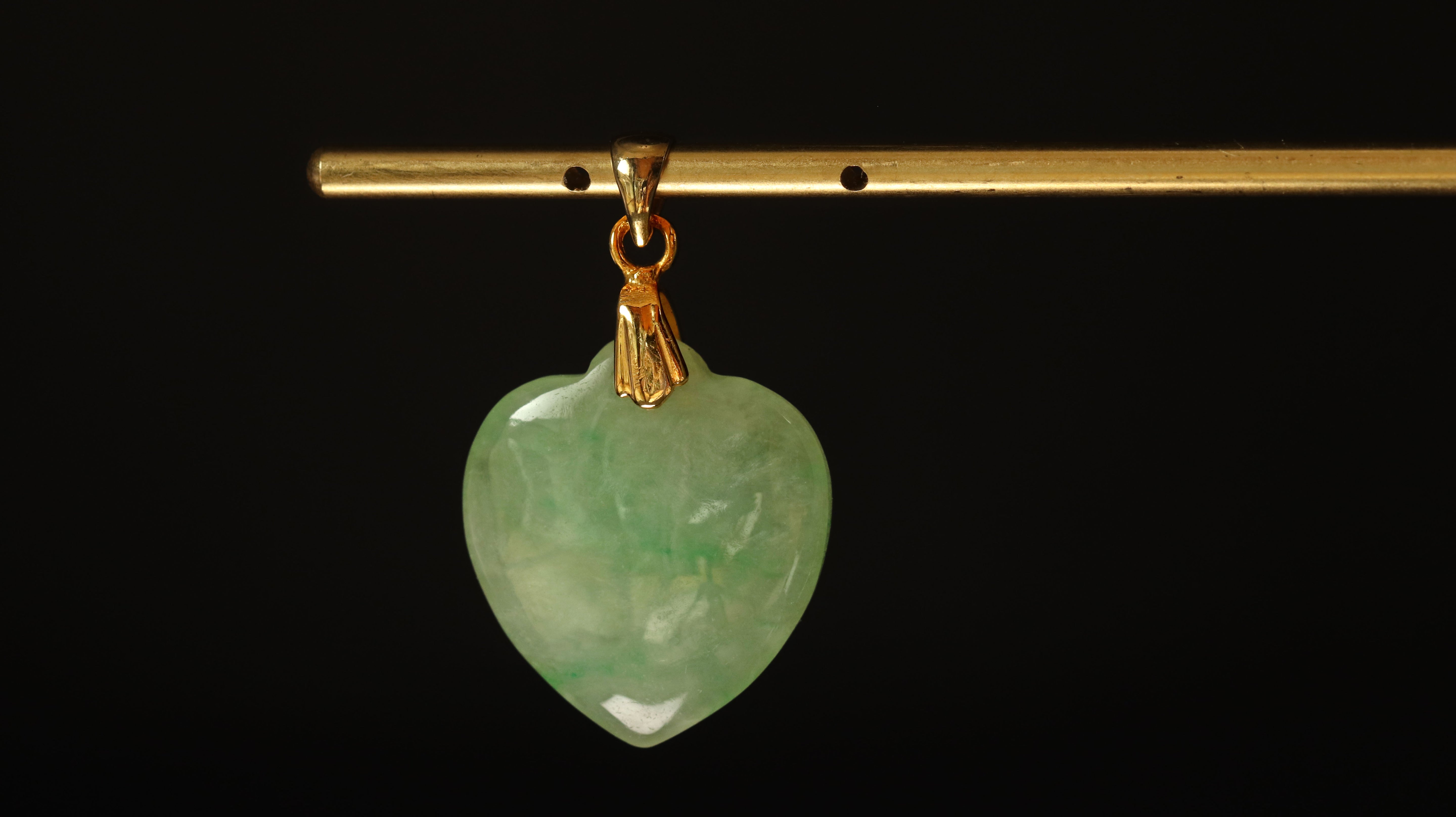 天然翡翠ペンダント